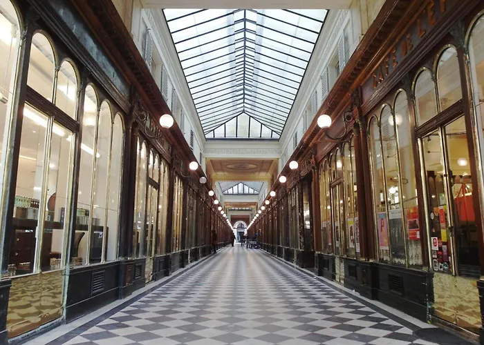 Louvre Parisian Duplex