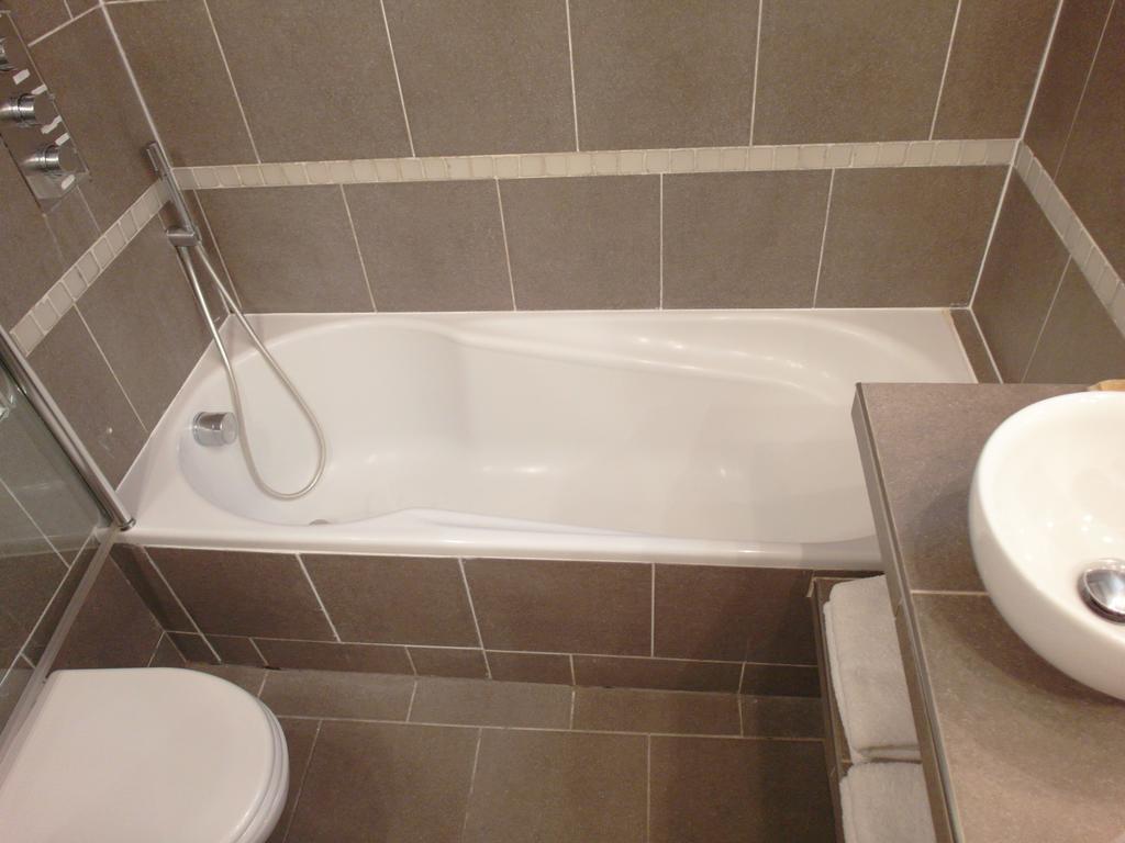 Louvre Parisian Chicsuites Parigi