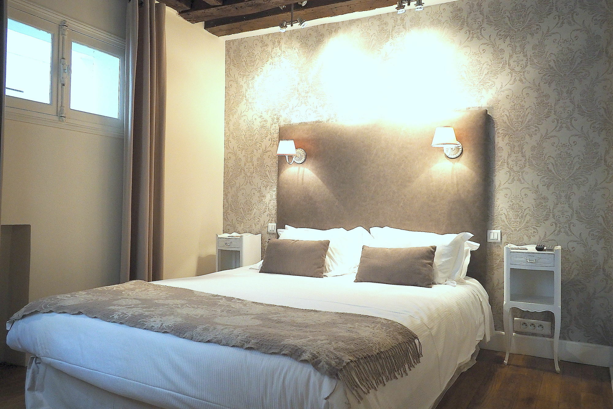 Louvre Parisian Chicsuites Parijs